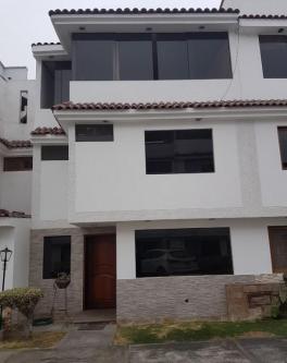 7 Cuartos, 220 m² – CASA EN ALQUILER - ID 203820